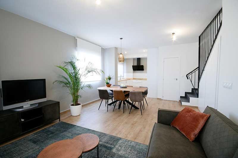 Lo Pagan Marina Center Apartment Bagian luar foto