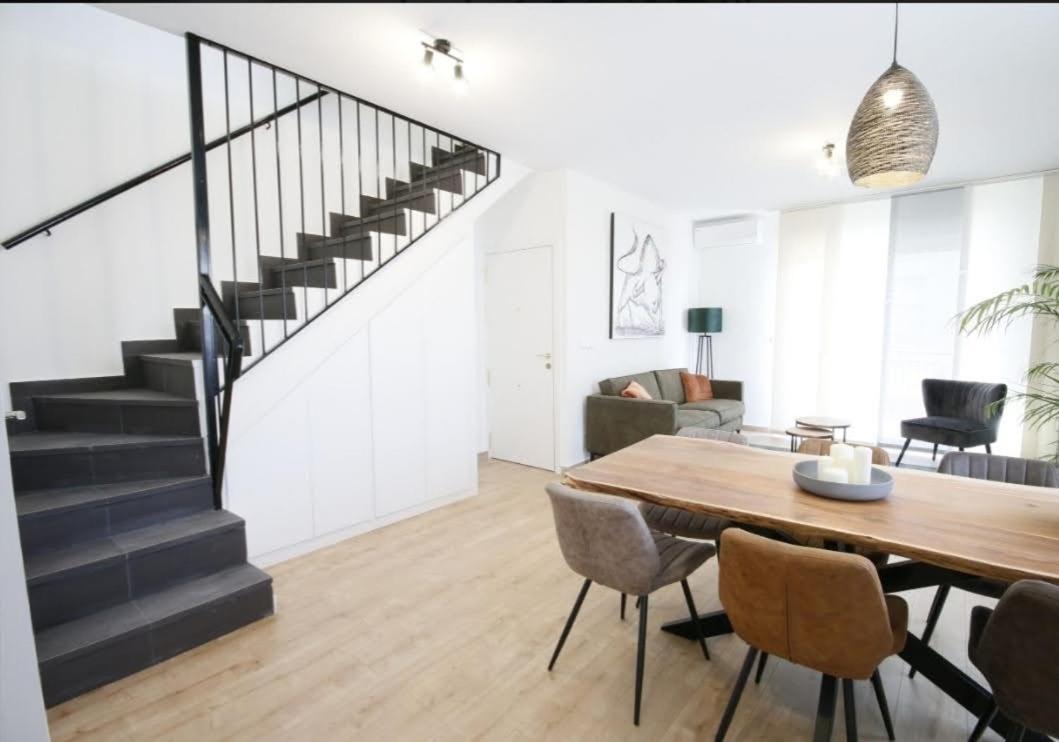 Lo Pagan Marina Center Apartment Bagian luar foto